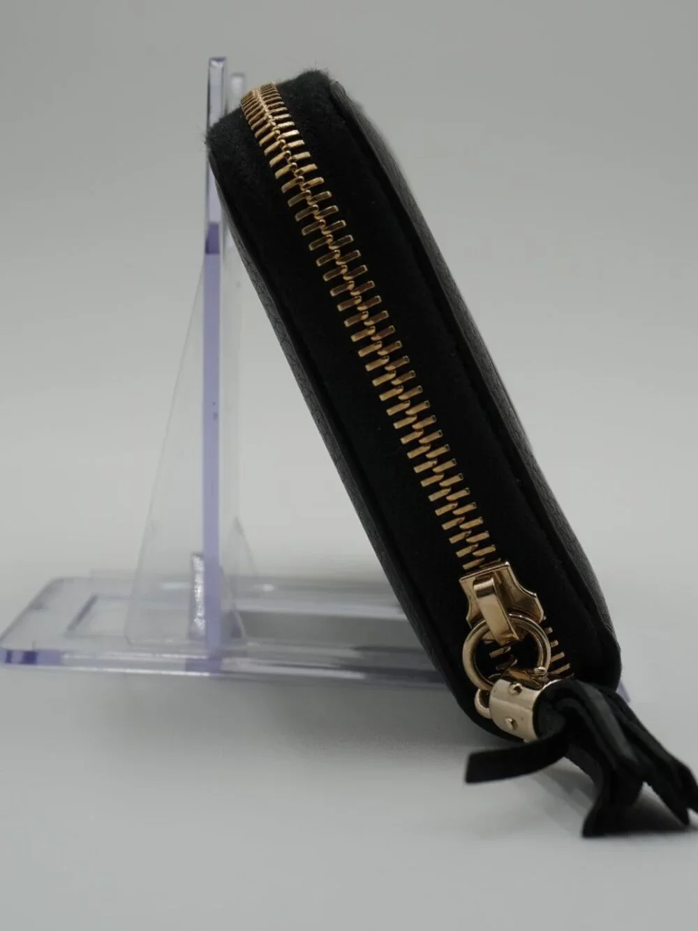 Authentic GUCCI Black Leather Soho Interlocking G Medium Zip Around Wallet - Picture 9 of 10